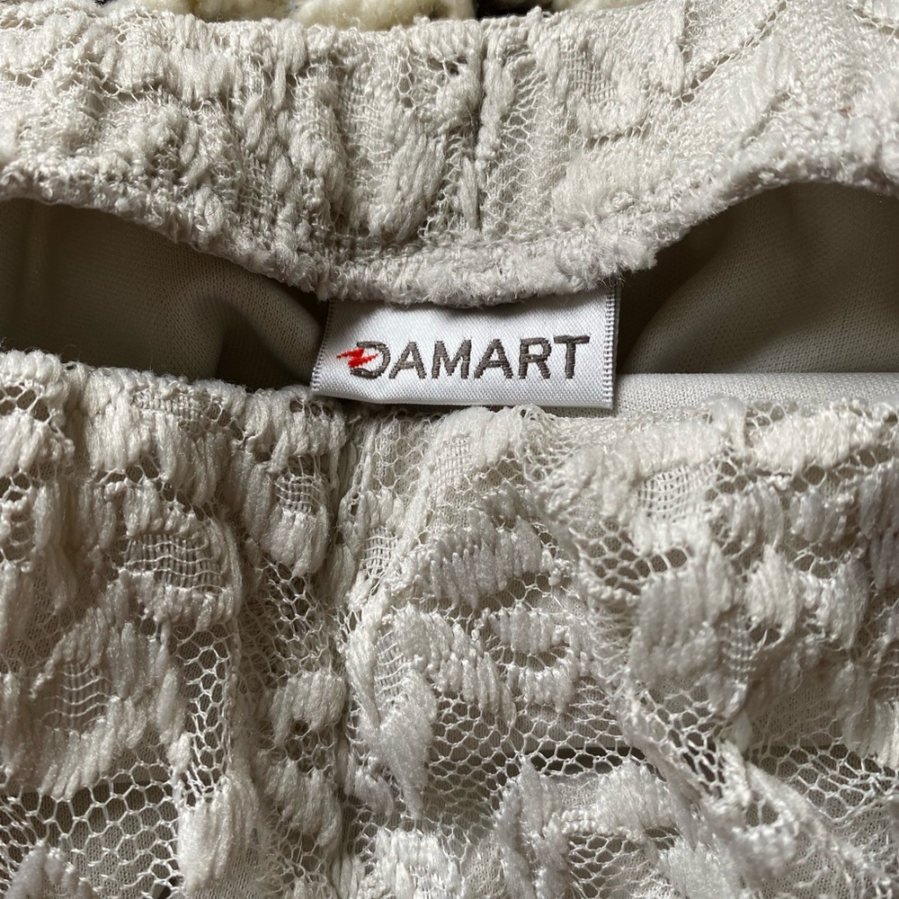 Light grey lacy skirt - Picture 2 of 2